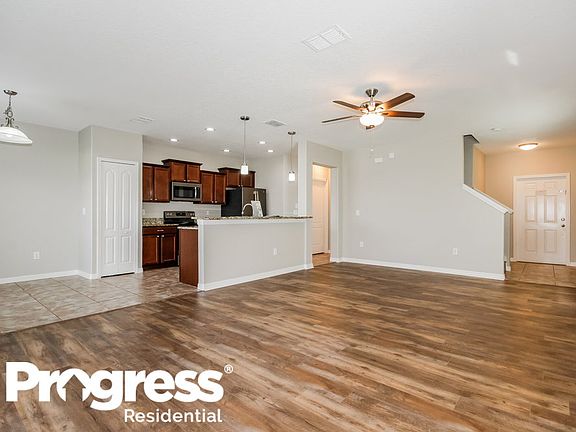 5th image of 1128 Seminole Sky Dr