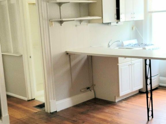 4th image of 3467 Brookline Ave #3