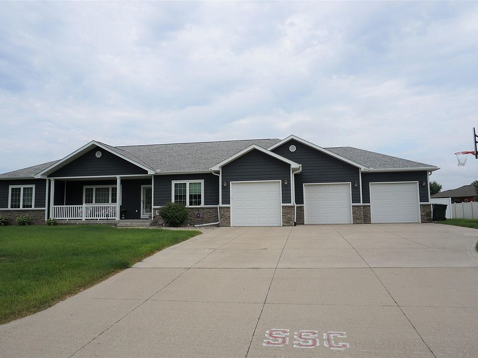 airport close to 1524 atokad drive south sioux city, ne 68776