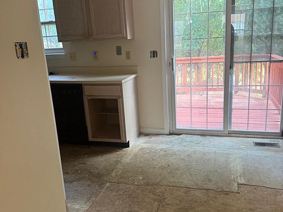 5th image of 8805 Francisco Ct
