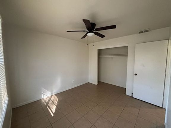 4th image of 5701 N Northwood Rd #5703