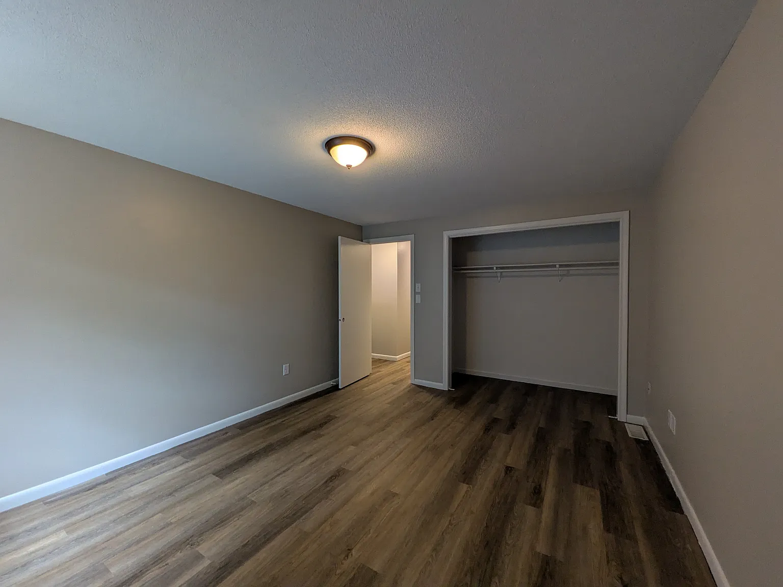 2 bed, 1152 sqft, $1,640 — Photo 3