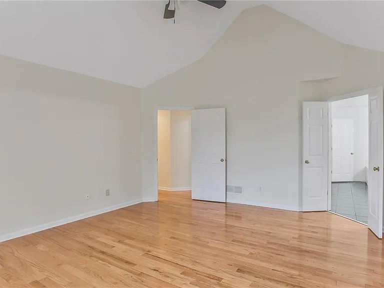 16 Ancient Oak Ct NE — Photo 38