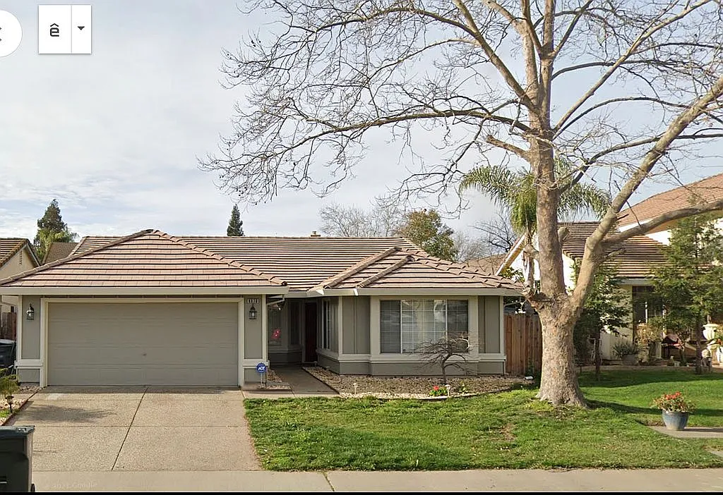 8878 Springhurst Dr photo 1