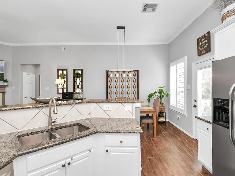 8624 Sunset Loch Dr — Photo 16