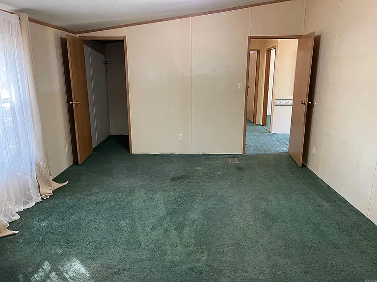 301 E Shelton Ave — Photo 7