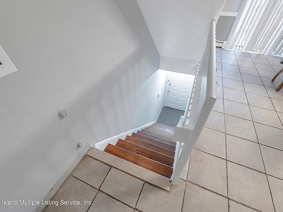 2nd image of 76 Daffodil Ln #A