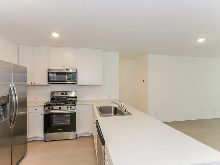 1727 Crossbill St — Photo 8