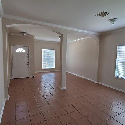 3rd image of 1927 Wood Trails Ct