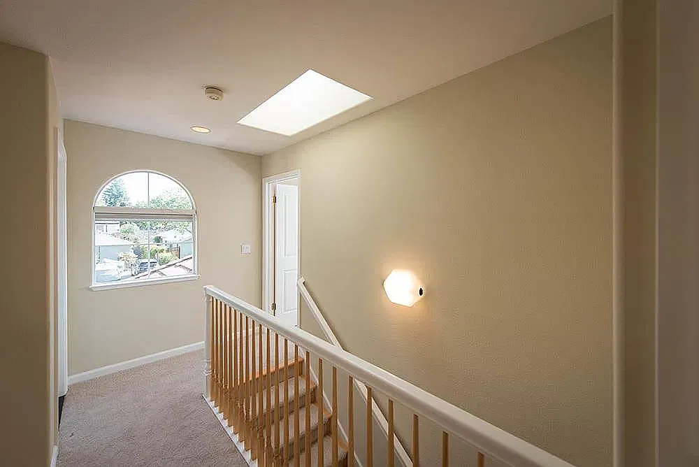 4 bed, 2148 sqft, $7,900 — Photo 3