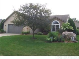 1004 Oak Pond Dr, Sartell, MN 56377
