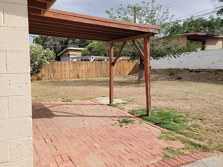 1845 Foster Rd — Photo 11