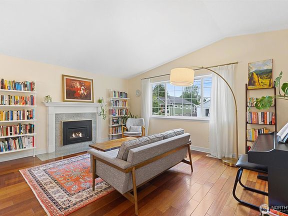 5th image of 3238 Walnut Avenue SW