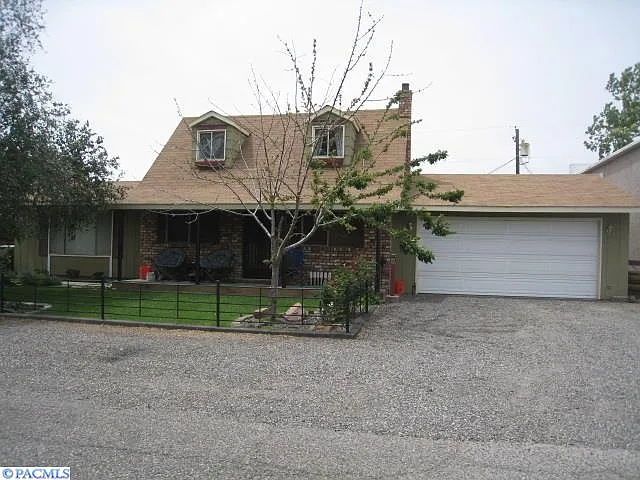 1331 Delaware Ave photo 1