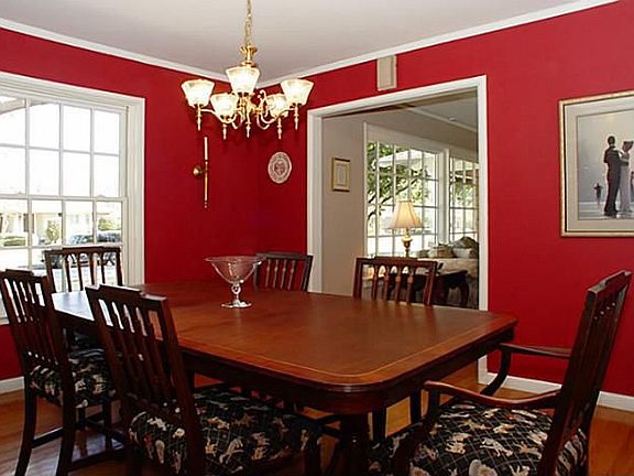 4th image of 6440 Park Ln
