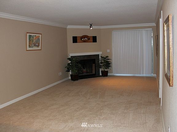 3rd image of 1003 156th Ave Ne #A 104
