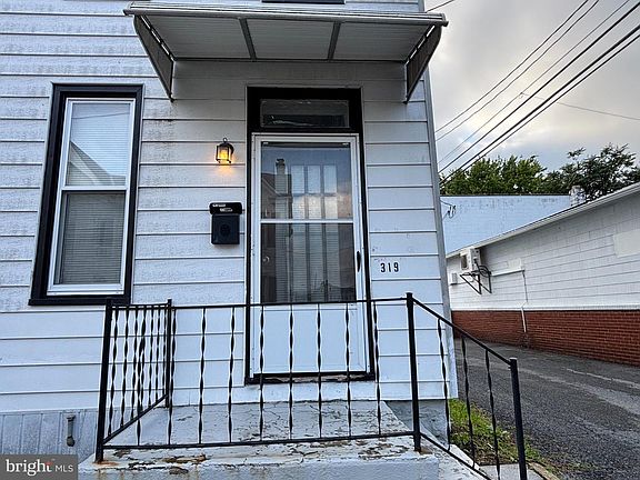 3rd image of 319 S 6th St