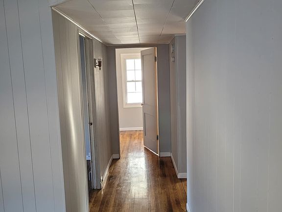 5th image of 505 Wood River Ave