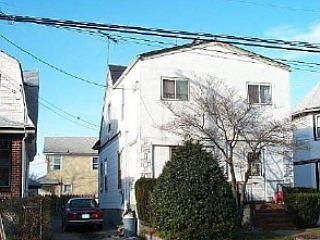 1st image of 131/131A Lawrence Ave