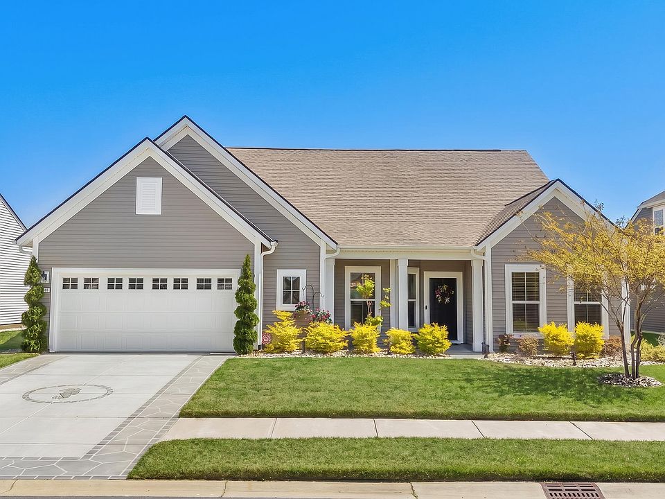 1st image of 416 Noah Ave.