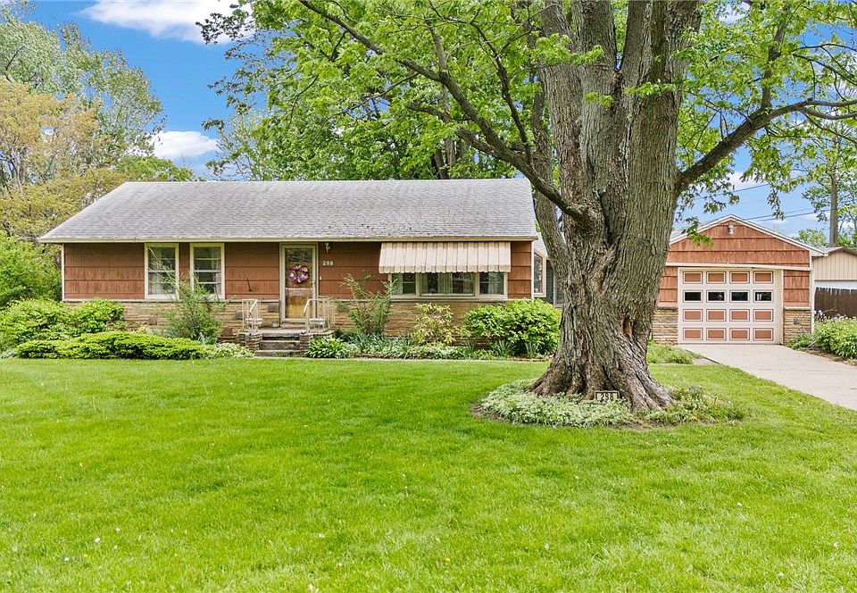 1st image of 288 Gordon Rd