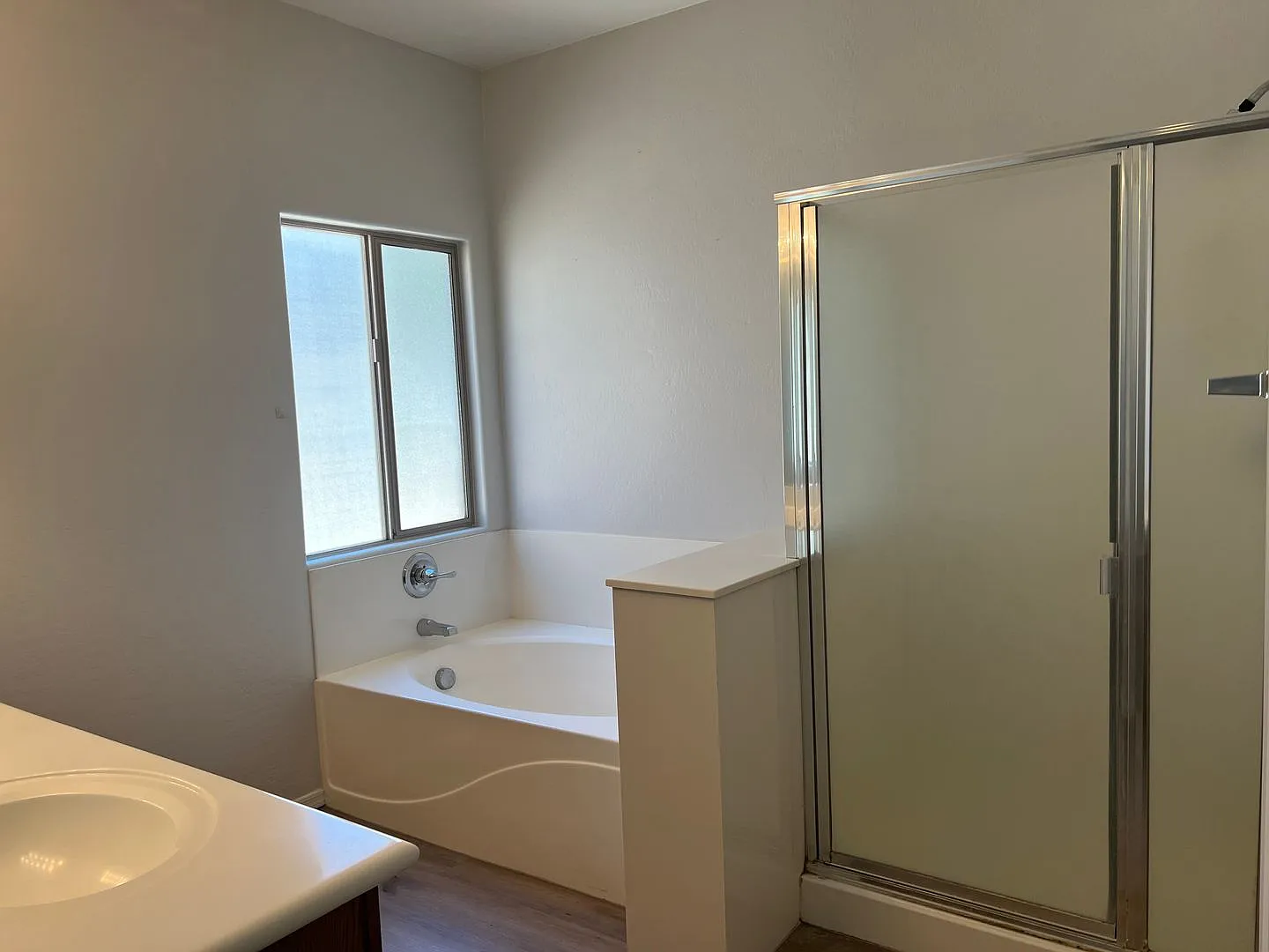 4 beds, 2.5 baths, 1,741 sqft — Photo 2