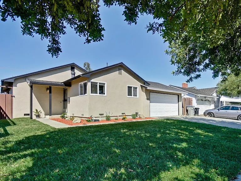 5259 Meridian Ave — Photo 32