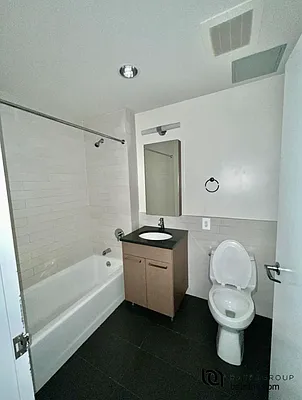 Rented by Batra Group Inc | media 19