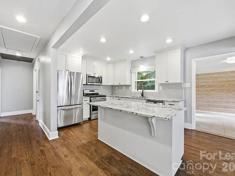 2727 Springway Dr — Photo 13