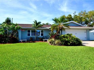 13766 Dominica Dr, Seminole, FL 33776