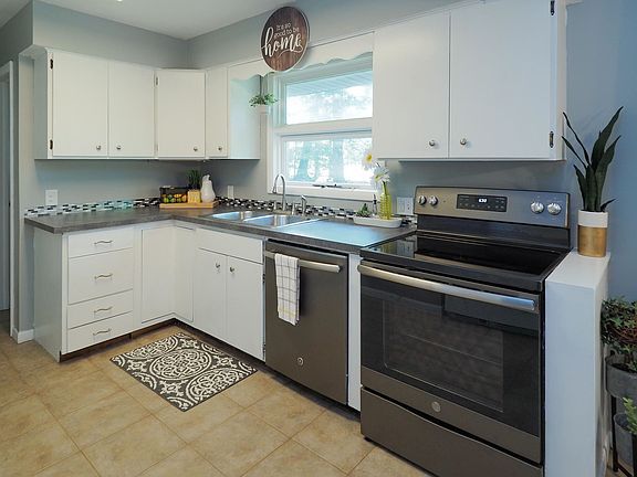 3rd image of 3505 Mandigo Ave
