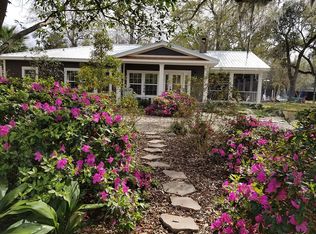 233 Carre Ct, Bay Saint Louis, MS 39520