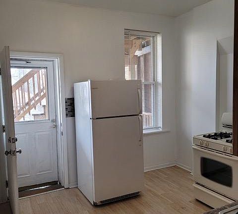 3rd image of 3235 W Le Moyne St Floor 1