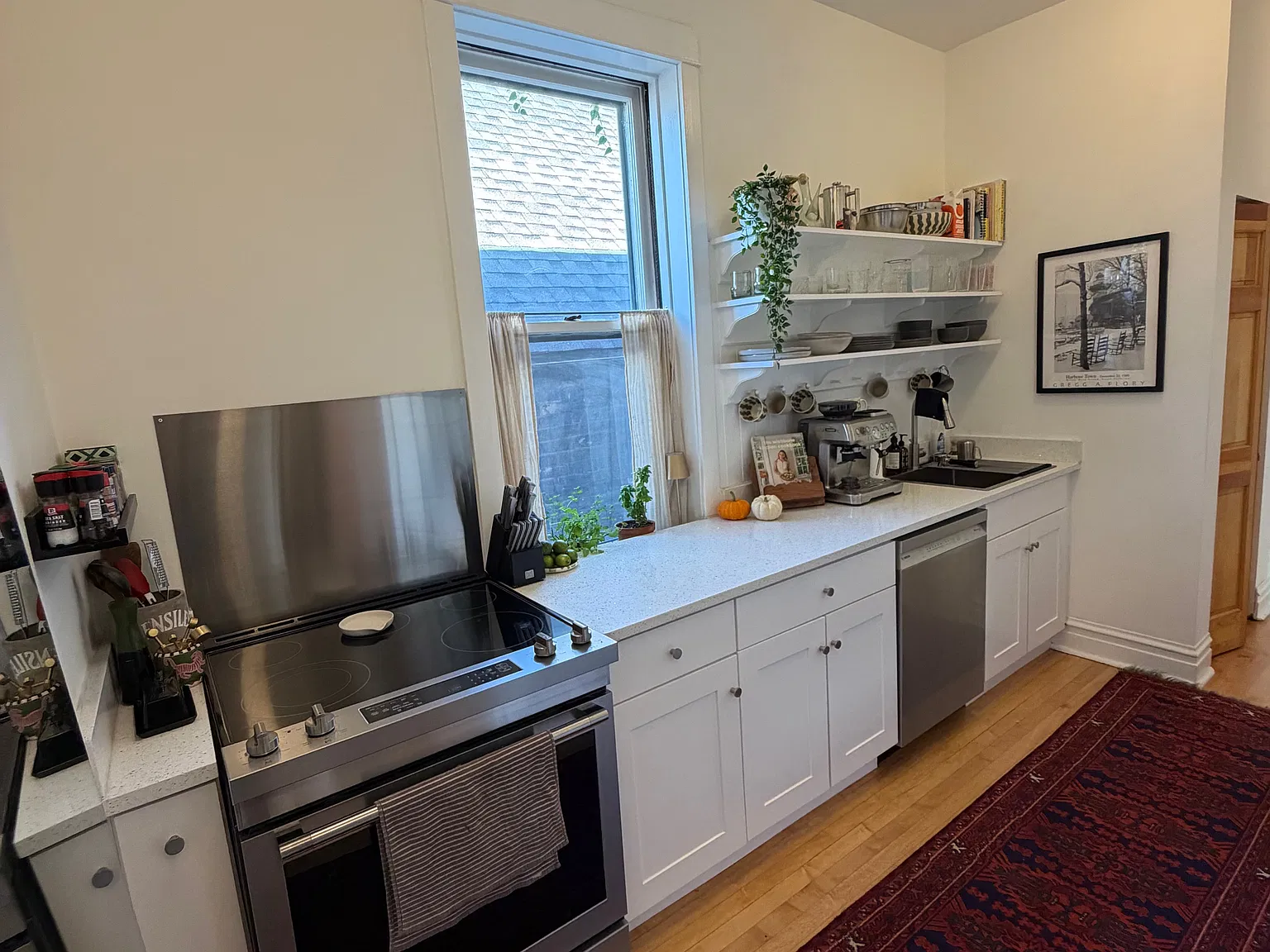 2 bed, 1000 sqft, $2,500 — Photo 4