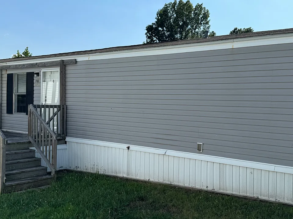 783 N Albertson Rd