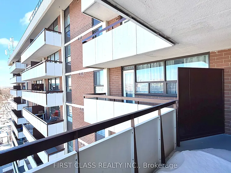 541 Blackthorn Ave #1415 — Photo 31