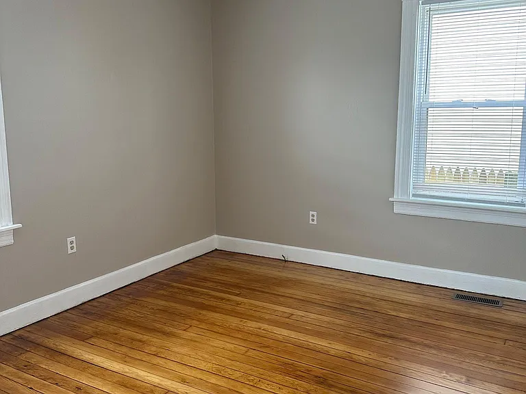 129 Webster Ave #1 — Photo 8