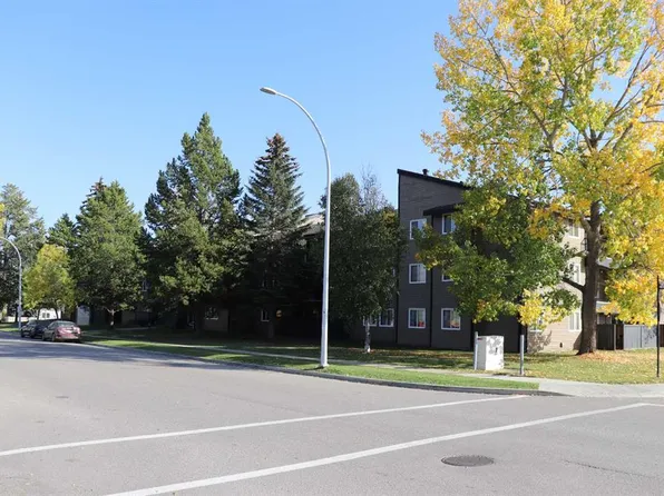 5611 S 10th Ave #201A, Edson, AB T7E 1R4