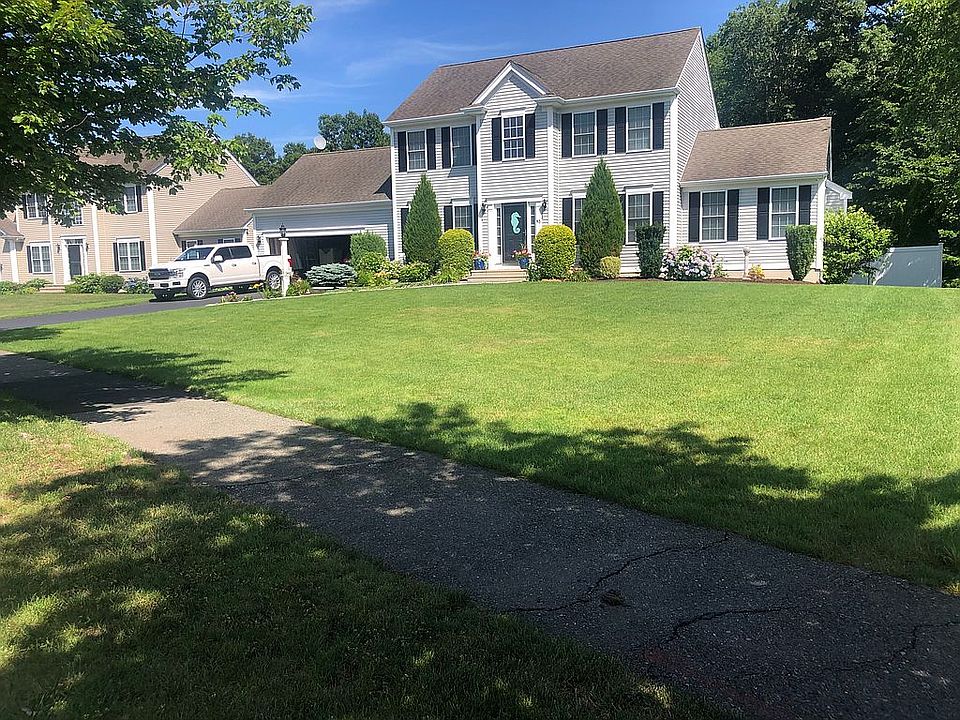 2nd image of 45 Oliver St