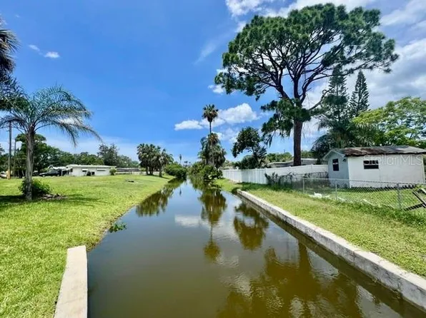 5113 Avery Rd #9, New Pt Richey, FL 34652