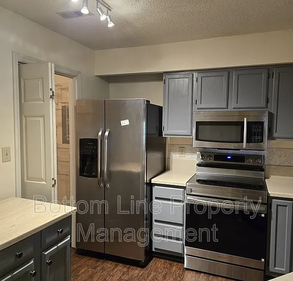 6108 Gray Gate Ln #G — Photo 12