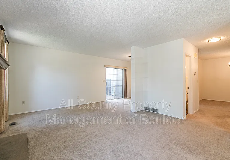3839 Paseo Del Prado — Photo 5