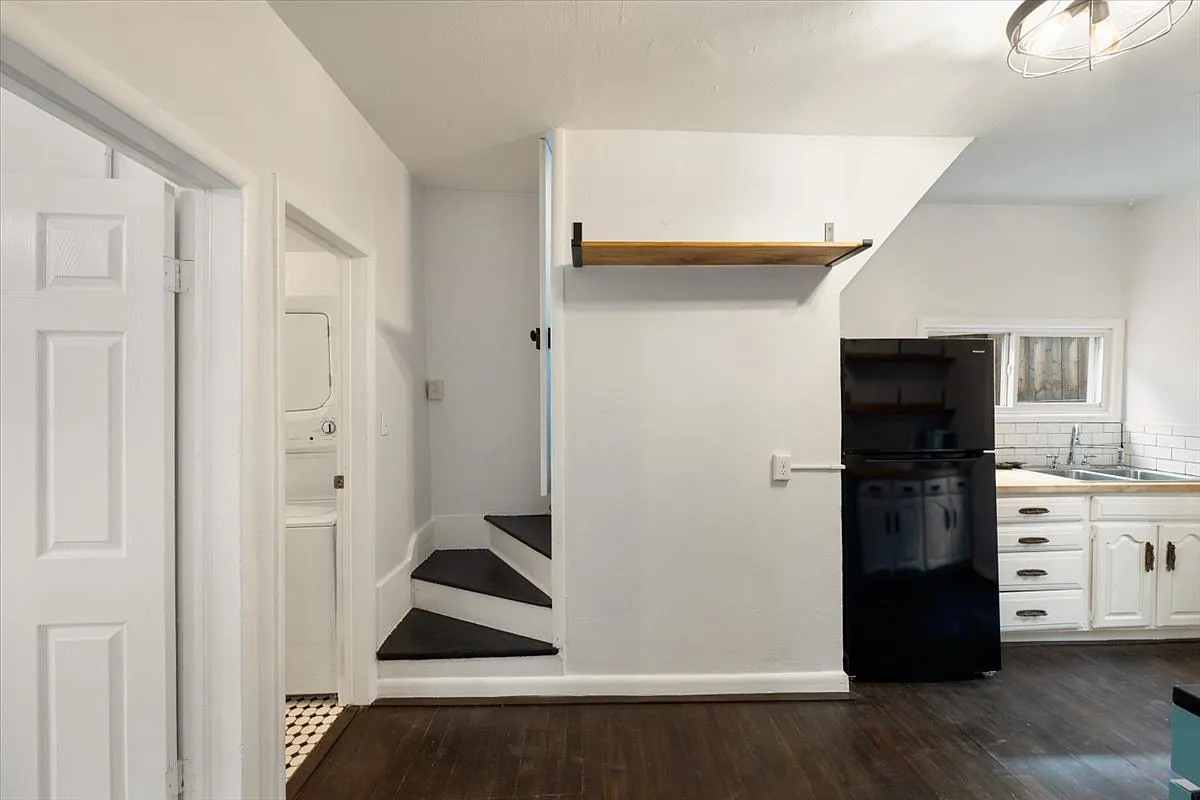 125R Ruxton Ave — Photo 4
