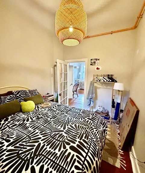 435 Hanover St #2C — Photo 10