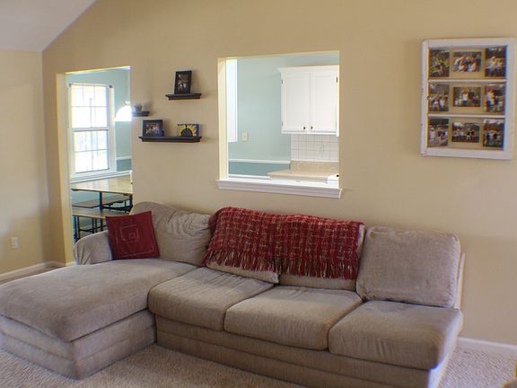 3rd image of 111 Elderberry Ln