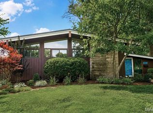 931 Coffey Dr, Saint Louis, MO 63126