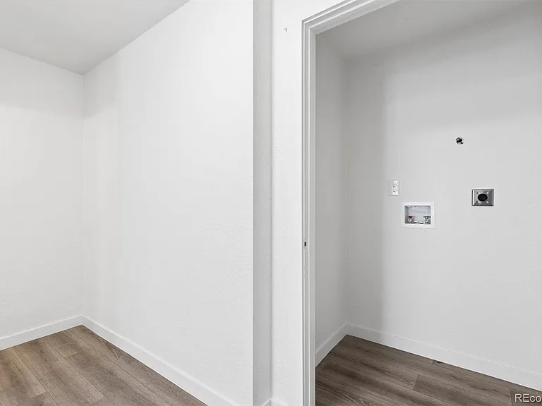 2280 S Decatur St — Photo 16