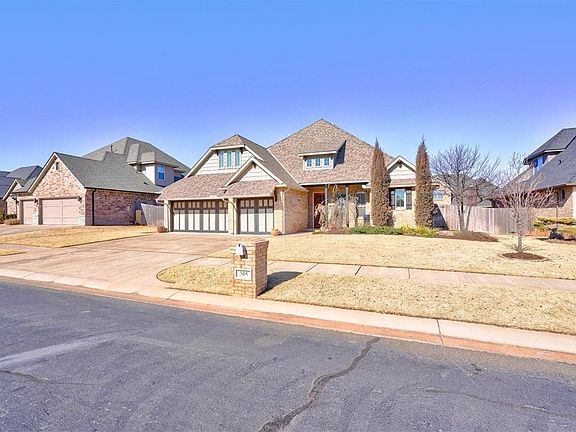 2nd image of 305 NW 153rd St