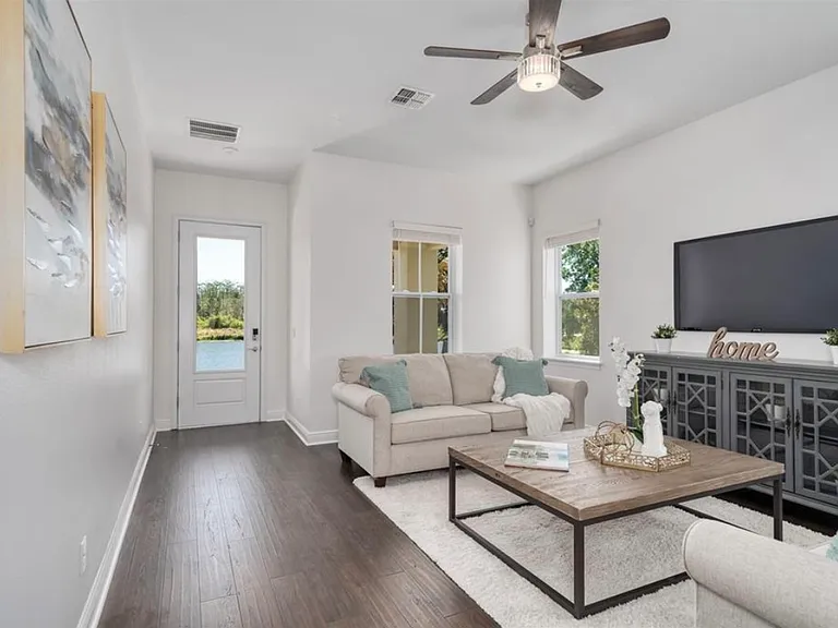 7070 Higgs Aly — Photo 23