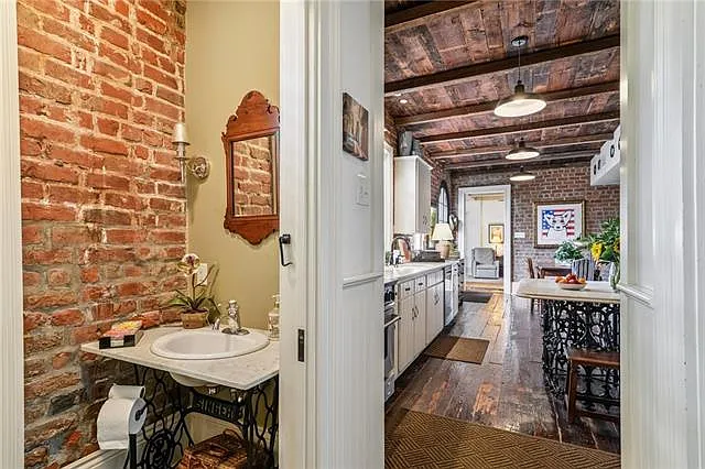 1404 Prytania St #E1 — Photo 35